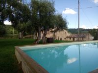 Casolare immerso nelle spettacolari colline umbre- Cottage nestled in the spectacular Umbrian hills (Affitto/Rent/Mieten).